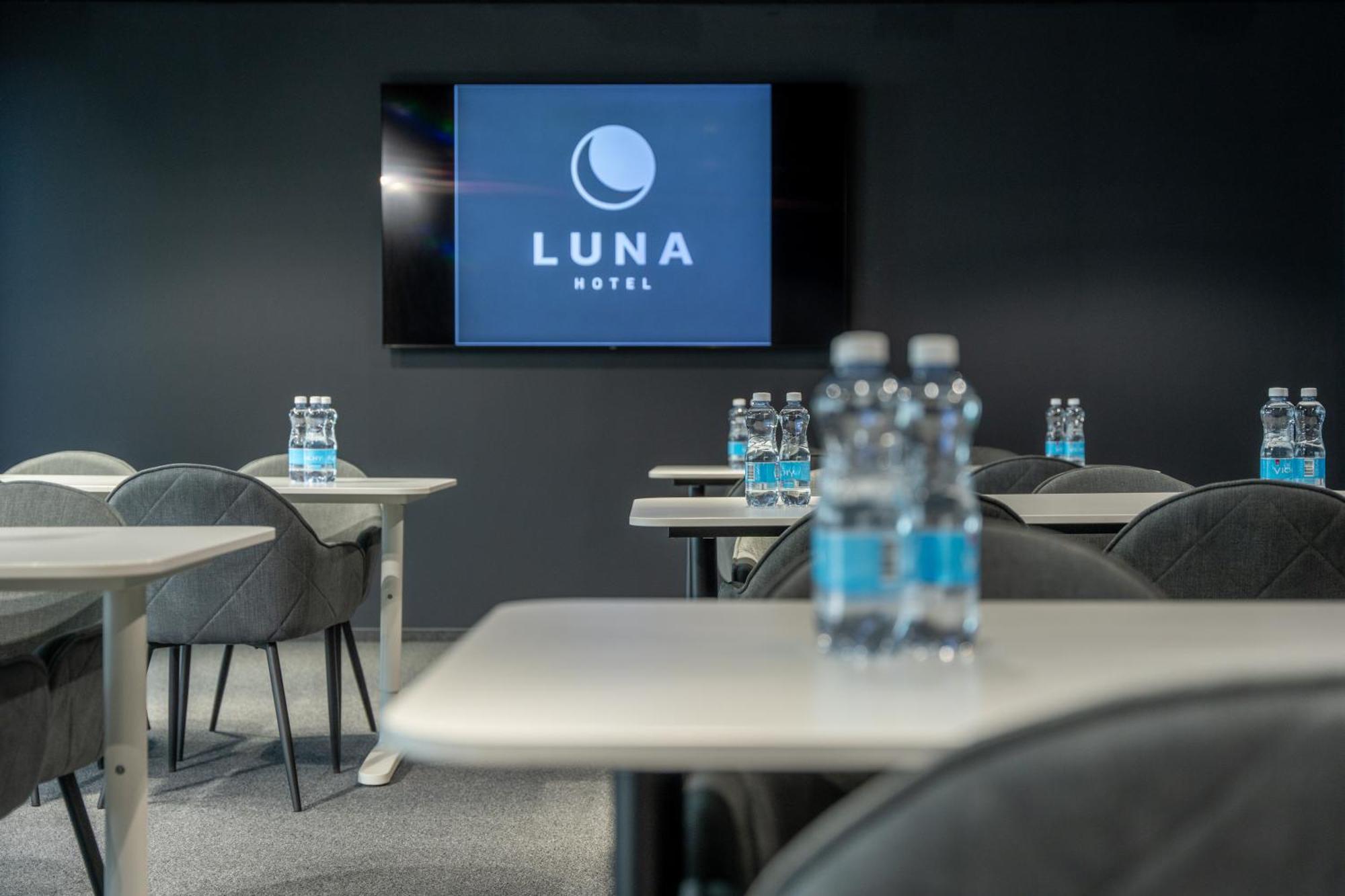 Luna Self Check-In Hotel Klaipėda Extérieur photo