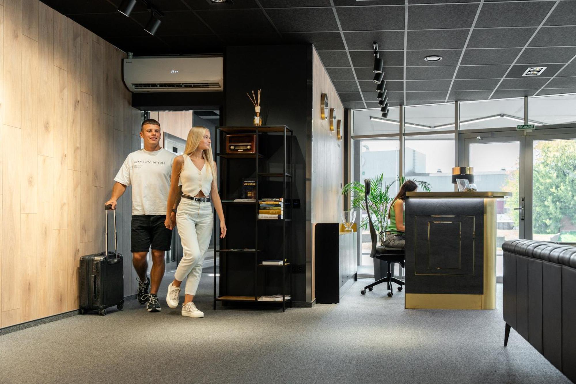 Luna Self Check-In Hotel Klaipėda Extérieur photo